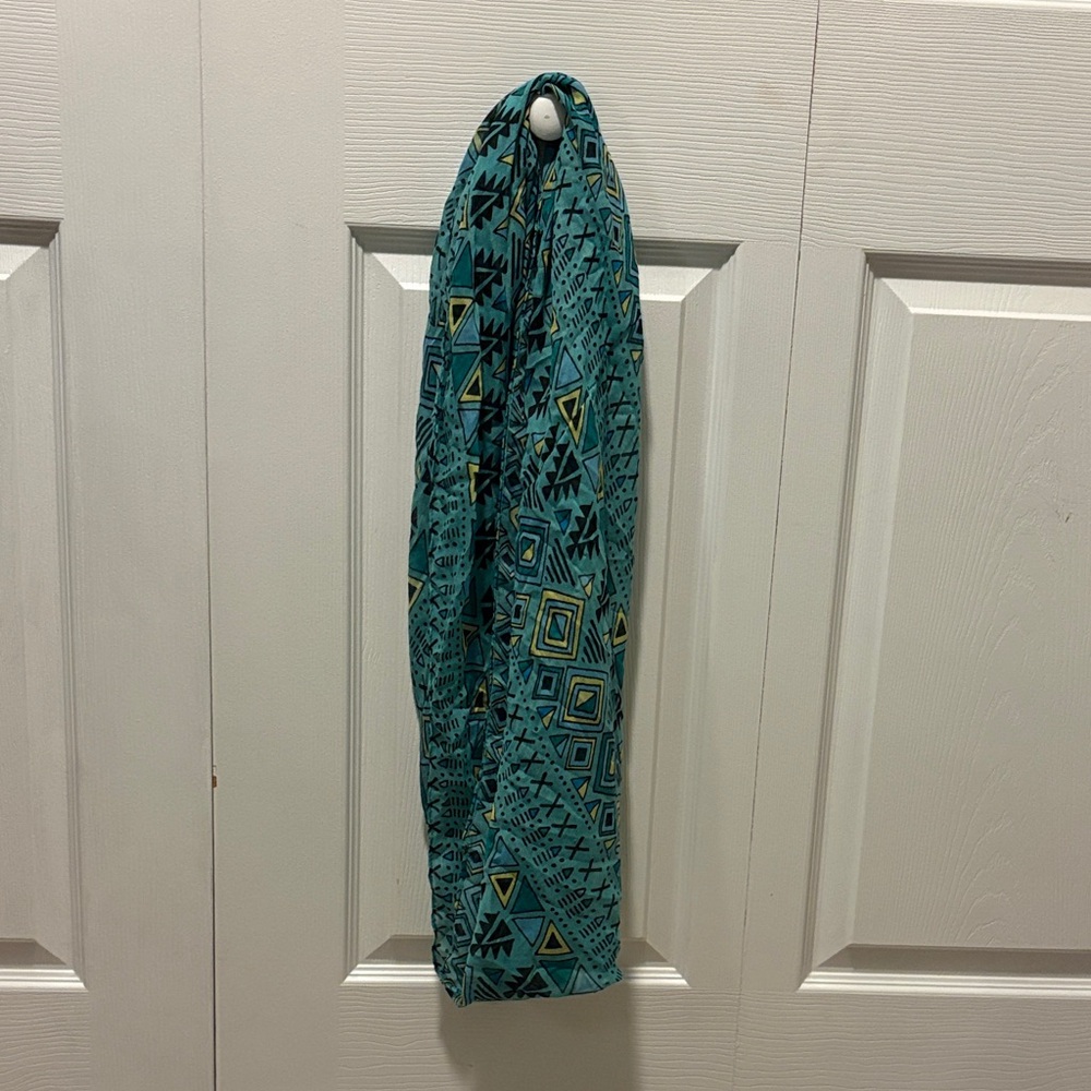 Teal Geometric Patterned Scarf
